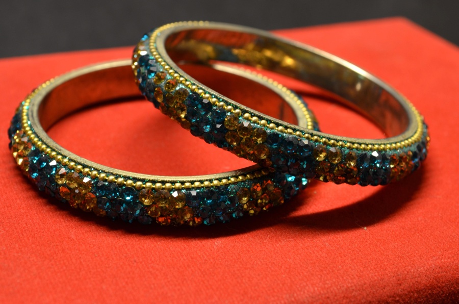 Jewelry Photography Tips for Better Sales Unveiled